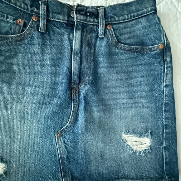 Levi’s Blue Mini Pencil Skirt with Distressed Denim - Picture 3 of 10